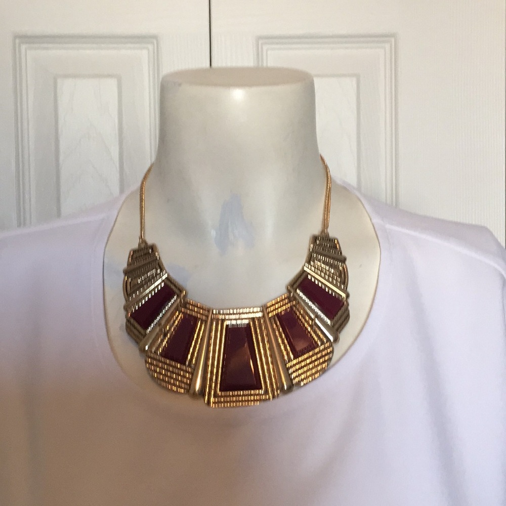 Beautiful necklace in brown and gold colors